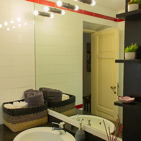 Oda ve Kahvaltı Caligo Stanza Privata In D'epoca Con Giardino E Vista Mare La Spezia