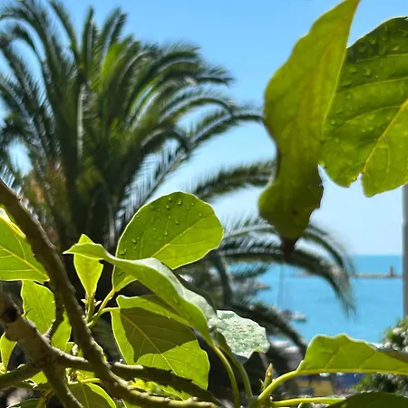 Frühstückspension Caligo Stanza Privata In D'epoca Con Giardino E Vista Mare *