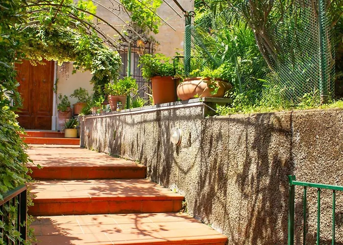 Caligo Secret Garden Vicino Alle Cinque Terre Bed & Breakfast